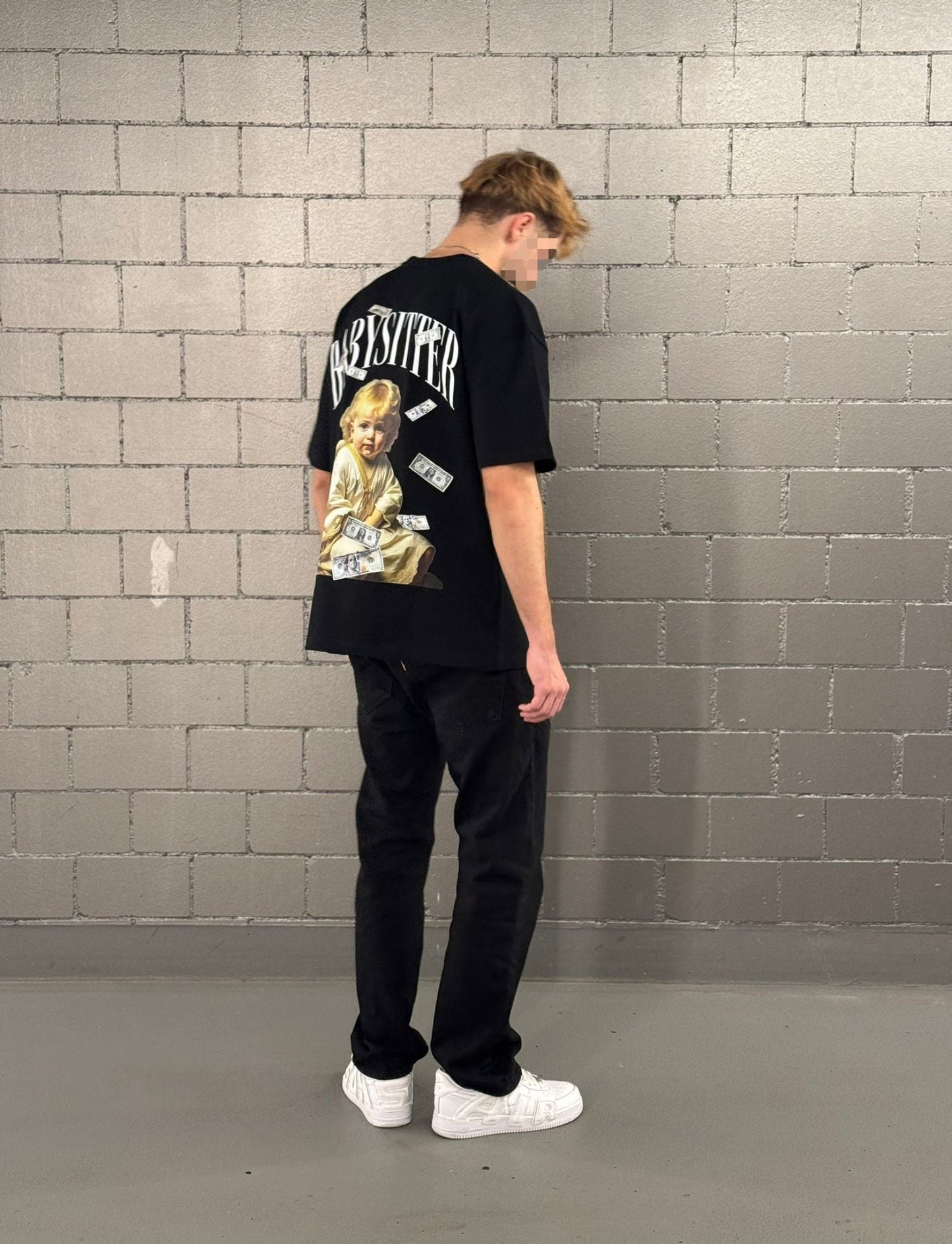 "BABYSITTER" T-SHIRT BLACK
